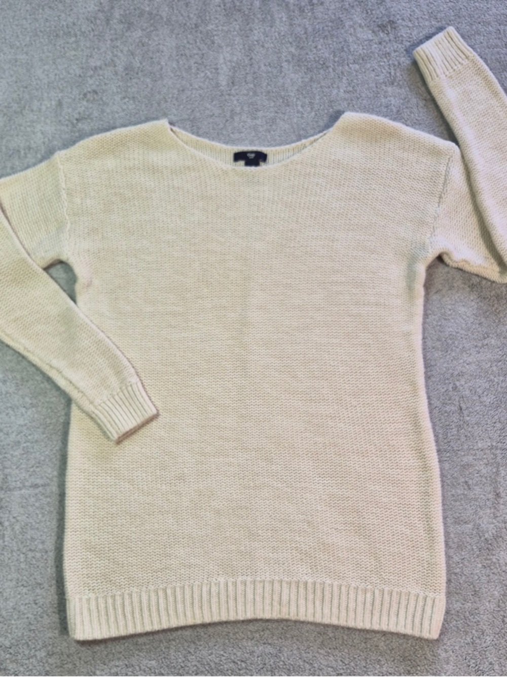 GAP Classic Crewneck Women's Sweater in Cream